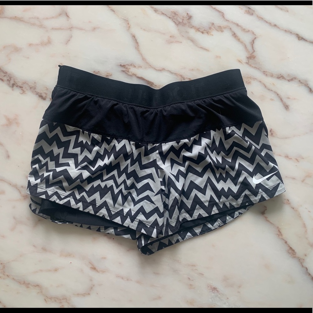 Nike 2 in 1 Running Shorts